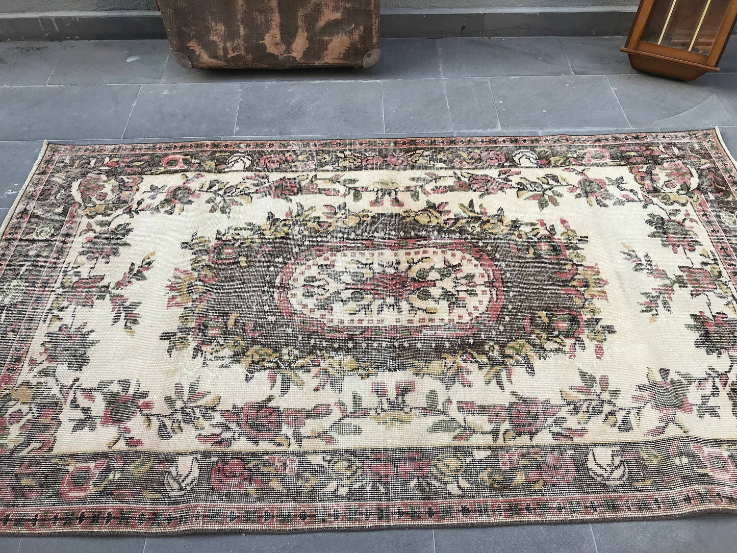 3,9x7 ft Turkish Vintage Rug, Area Rug, Brown Beige Bordered Wool Rug