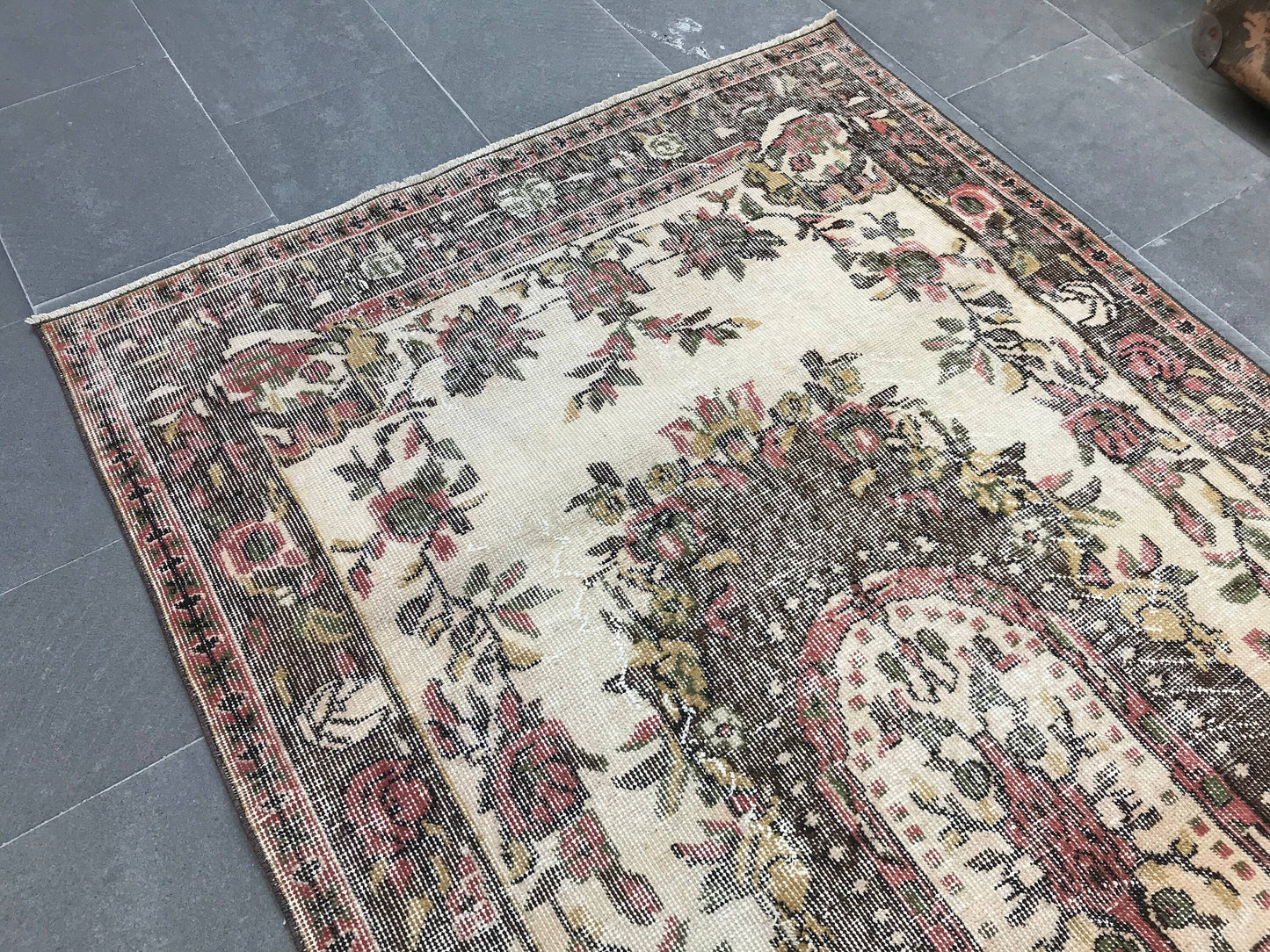 3,9x7 ft Turkish Vintage Rug, Area Rug, Brown Beige Bordered Wool Rug